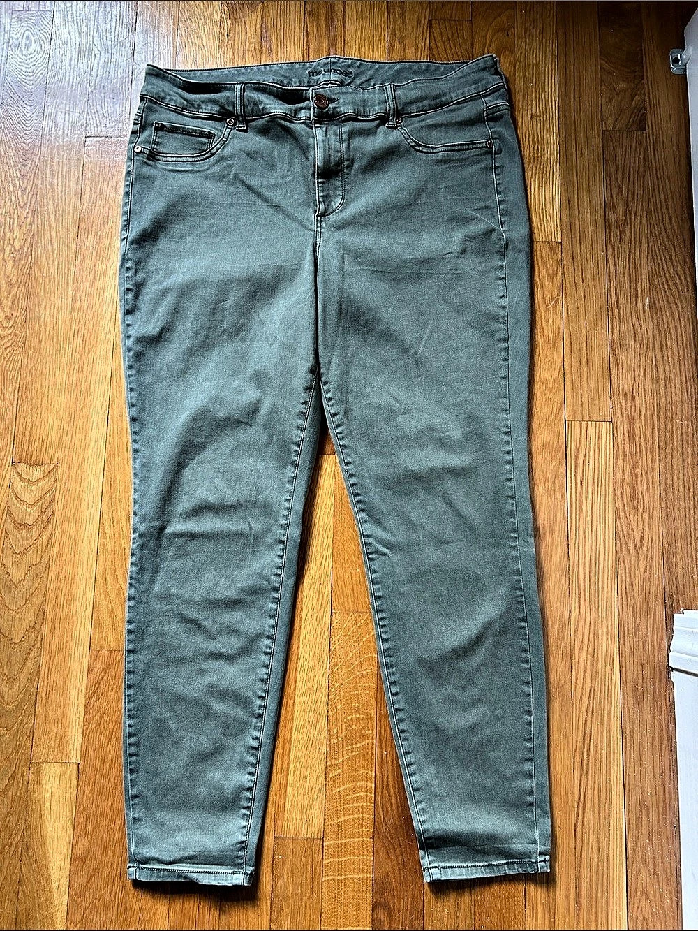 maurices Women's Green Skinny Pants Waist 20W